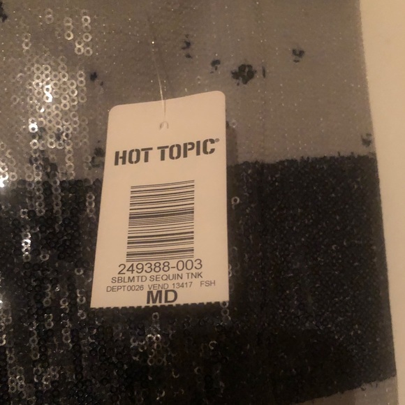 Hot Topic sequinned top - Picture 2 of 3
